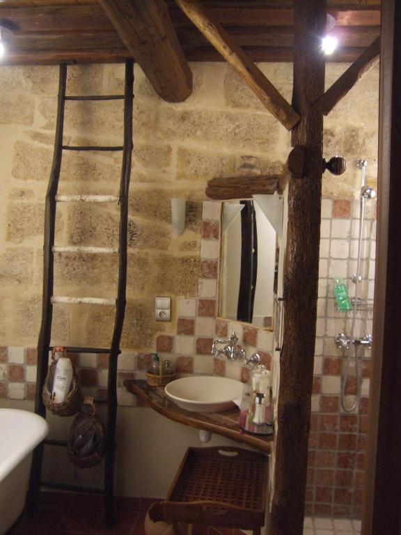 Bed and Breakfast Bize De La Tour Saint-Bonnet-du-Gard Pokój zdjęcie